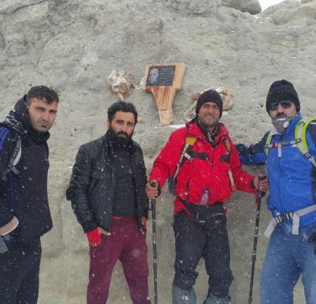 فتح قله دماوند توسط تیم کوهنوردی نکا