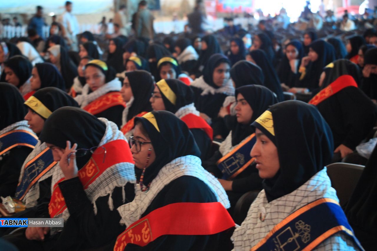 گزارش تصویری از اجلاسیه دانش آموزی و دانشجویی کنگره ملی ۱۵۰۰ شهید هرمزگان