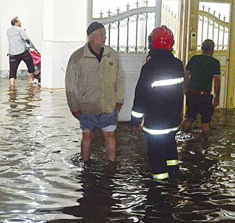 آخرین آمارها از آبگرفتگی و سیل شدید مشهد آخرین آمارها از آبگرفتگی و سیل شدید مشهد
