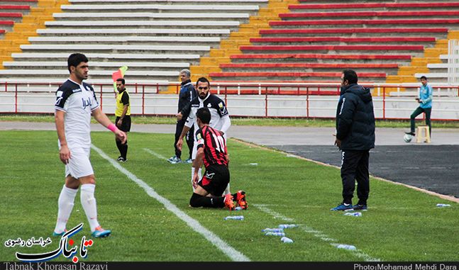 شکست فرهاد کاظمی و سیاهجامگان در خانه شکست فرهاد کاظمی و سیاهجامگان در خانه