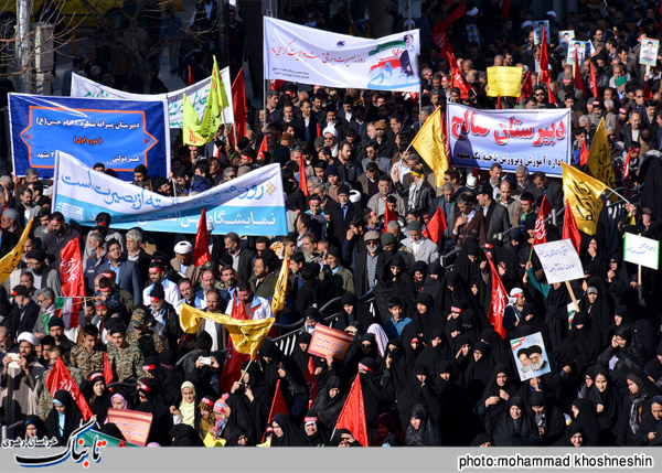 حضور حماسی مردم در راهپیمایی 9 دی مشهد به روایت تصاویر