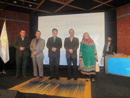 دریافت مهر اصالت یونسکو توسط بانوی هنرمند مهدیشهری دریافت مهر اصالت یونسکو توسط بانوی هنرمند مهدیشهری