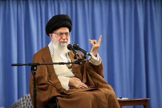 رهبر انقلاب: ۲۰۳۰ توطئهی وحشیهای کراواتی است رهبر انقلاب: ۲۰۳۰ توطئهی وحشیهای کراواتی است