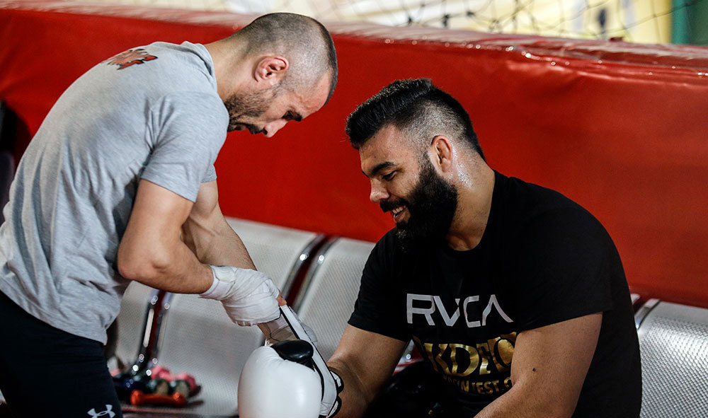 علیاکبری: پولدارترین ورزشکار جهان میشوم علیاکبری: پولدارترین ورزشکار جهان میشوم