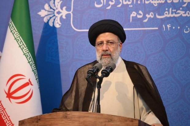 اقتصاد استکبارستیزی همان استقلال اقتصادی از بیگانگان است اقتصاد استکبارستیزی همان استقلال اقتصادی از بیگانگان است