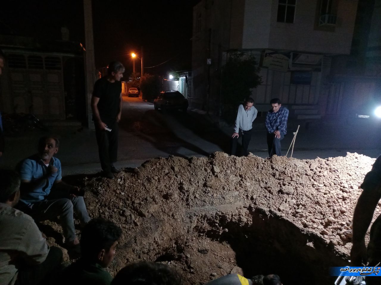 چرا این مدیر در لنده محبوب است/شبکه ای فرسوده و اداره ای که تا نیمه های شب مشغول کار است چرا این مدیر در لنده محبوب است/شبکه ای فرسوده و اداره ای که تا نیمه های شب مشغول کار است