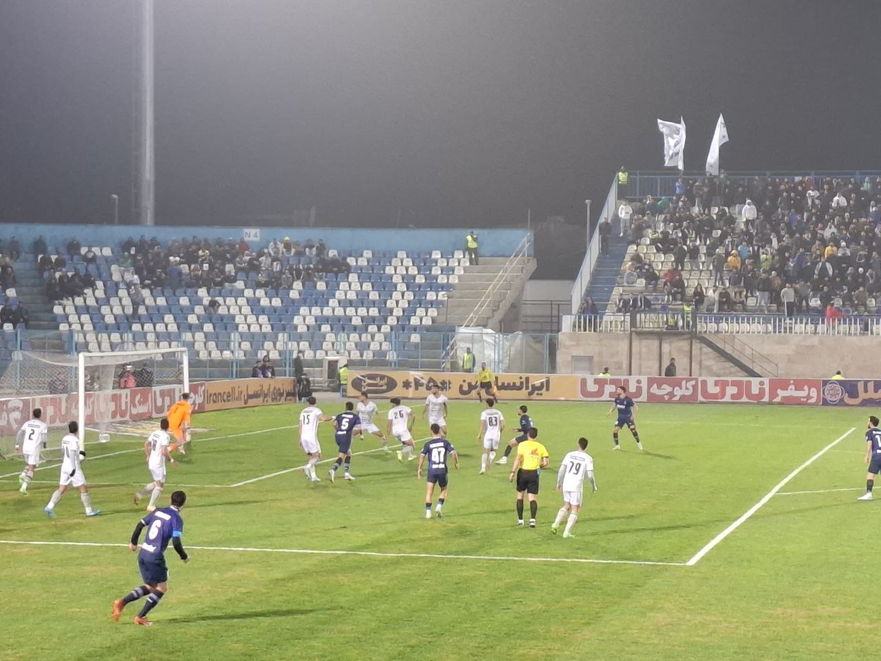 مصاف شمال و مرکز با نتیجه یک بر یک به پایان رسید+تصاویر مصاف شمال و مرکز با نتیجه یک بر یک به پایان رسید+تصاویر