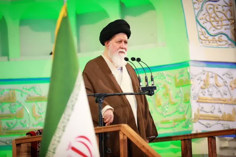 مردم اجازه حراج اصول انقلاب را به فرصتطلبان نمیدهند/ نسل متولد انقلاب امروز اثرگذاران جامعه هستند