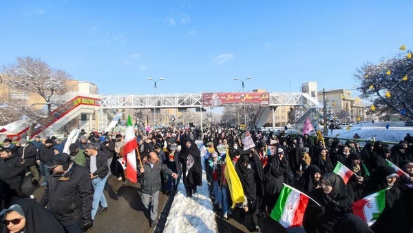یک صدا تا پای جان برای ایران/ حضور حماسی مردم ایران در چهل و ششمین سالگرد پیروزی انقلاب + فیلم و عکس