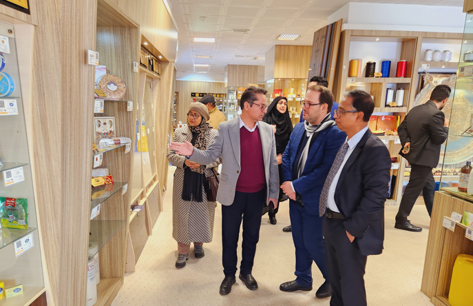 تحریم های بین المللی بر مبادلات تجاری ایران و بنگلادش اثرگذار بوده است تحریم های بین المللی بر مبادلات تجاری ایران و بنگلادش اثرگذار بوده است