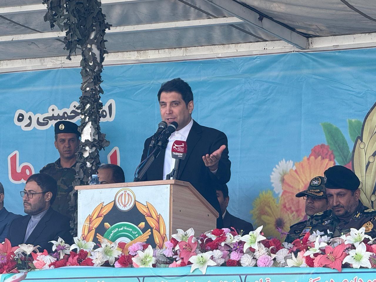 نقش آفرینی دلاورمردان ارتش در پیروزی انقلاب اسلامی فراموش نخواهد شد نقش آفرینی دلاورمردان ارتش در پیروزی انقلاب اسلامی فراموش نخواهد شد