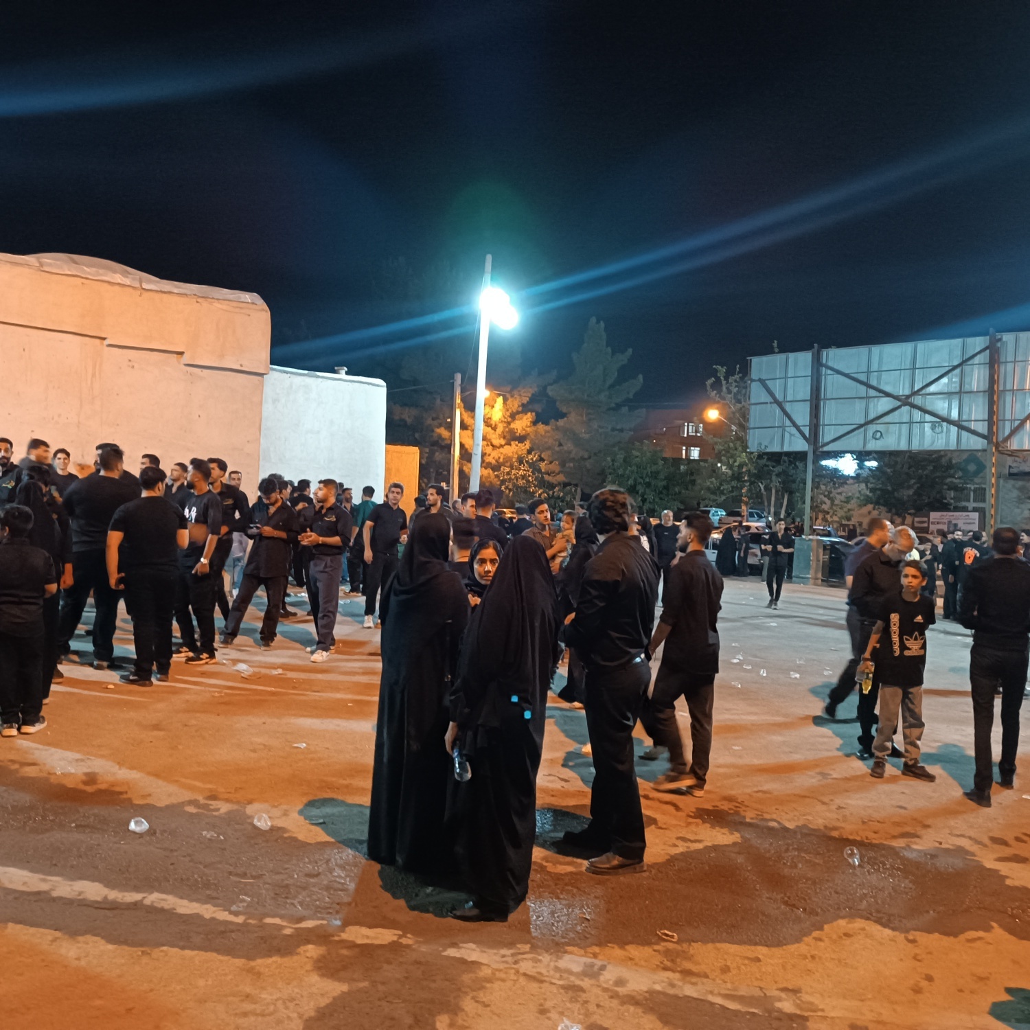 شب غربت کربلا و غریبی حسین(ع)؛ شام غریبان سرور و سالار شهیدان در کرمان برگزار شد+ فیلم شب غربت کربلا و غریبی حسین(ع)؛ شام غریبان سرور و سالار شهیدان در کرمان برگزار شد+ فیلم