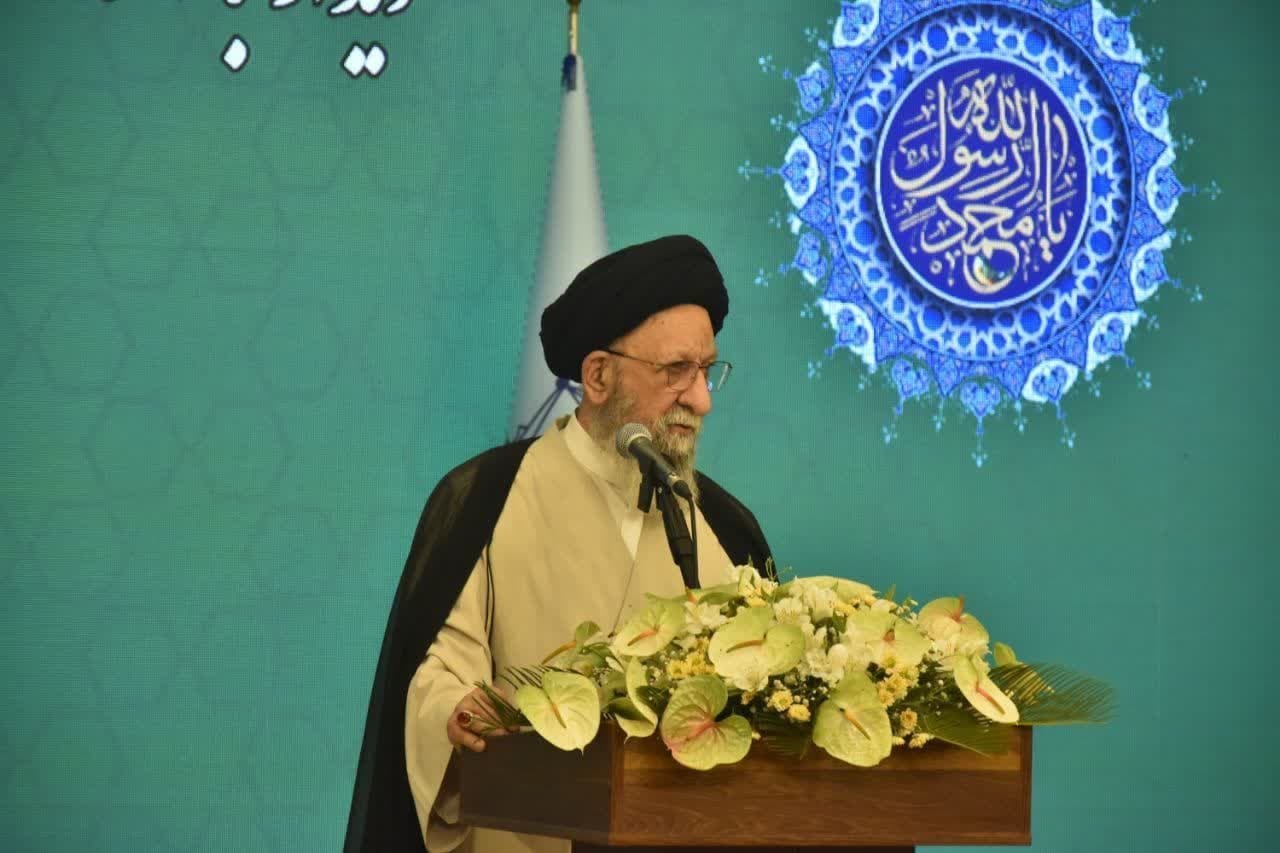 اتحاد رمز اصلی پیروزی و پیشرفت کشور است/ اخلاق شرط اصلی مدیریت است اتحاد رمز اصلی پیروزی و پیشرفت کشور است/ اخلاق شرط اصلی مدیریت است