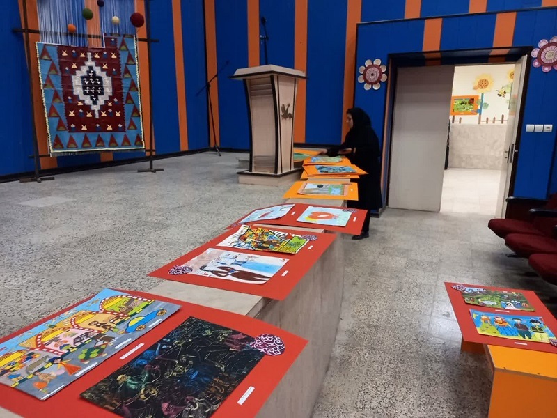 برگزاری نمایشگاه «سرزمین مادری» در کرمانشاه/ تقویت فعالیتهای فرهنگی و هنری باعث کاهش آسیبهای اجتماعی میشود