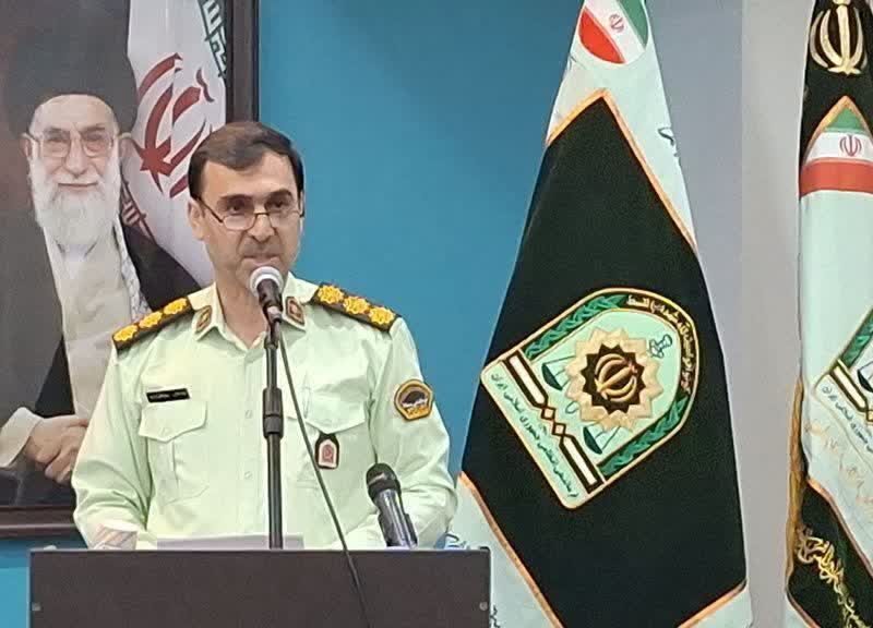 برخورد قاطع پلیس با فروشندگان داروهای غیرمجاز در گرگان برخورد قاطع پلیس با فروشندگان داروهای غیرمجاز در گرگان