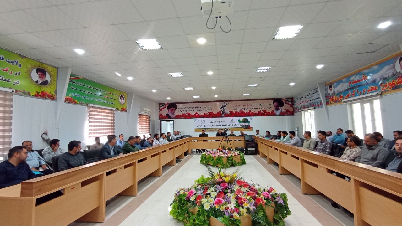 بسیج سازندگی چاه&zwnj;های کشاورزی را به پنل خورشیدی تجهیز می&zwnj;کند + فیلم