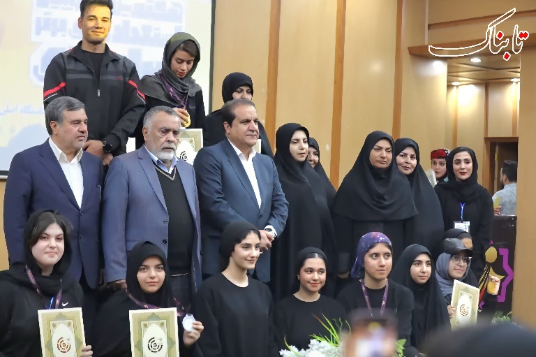 اختصاص بیش از ۴۶۰ میلیارد تومان به ورزش ایلام در سفر رئیس جمهور / تیراندازی تمرینی برای تمرکز نسل جوان اختصاص بیش از ۴۶۰ میلیارد تومان به ورزش ایلام در سفر رئیس جمهور / تیراندازی تمرینی برای تمرکز نسل جوان