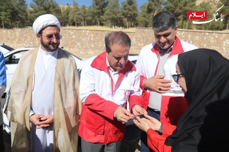 اعتماد مردم سرمایه اصلی جمعیت هلال احمر است/افزودن ۱۶خودرو سواری به ناوگان هلال احمر ایلام اعتماد مردم سرمایه اصلی جمعیت هلال احمر است/افزودن ۱۶خودرو سواری به ناوگان هلال احمر ایلام