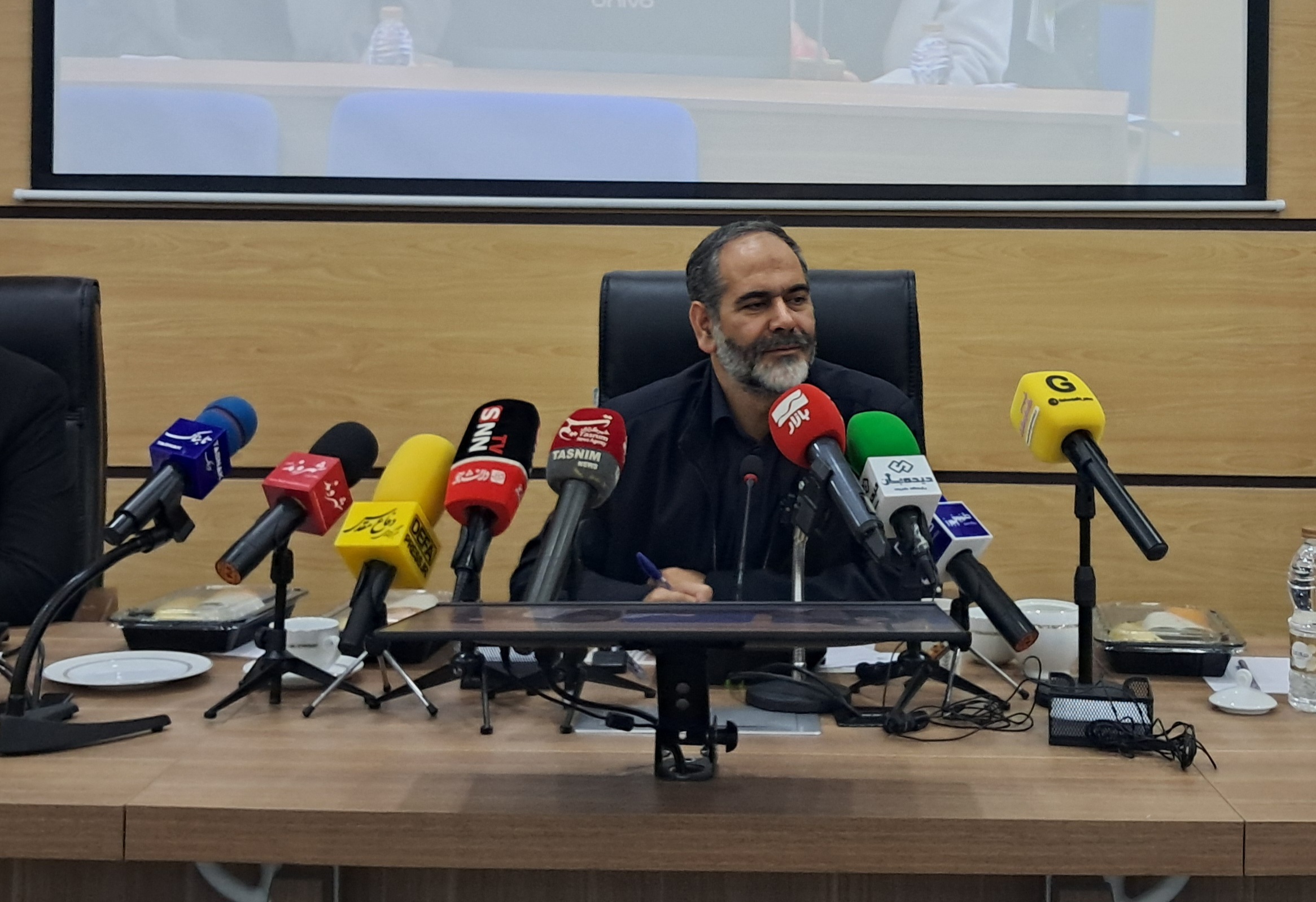 ۳۸ درصد آلودگی هوا از خودروهاست/وزارت نفت باید سوخت استاندارد به نیروگاه ها برساند ۳۸ درصد آلودگی هوا از خودروهاست/وزارت نفت باید سوخت استاندارد به نیروگاه ها برساند