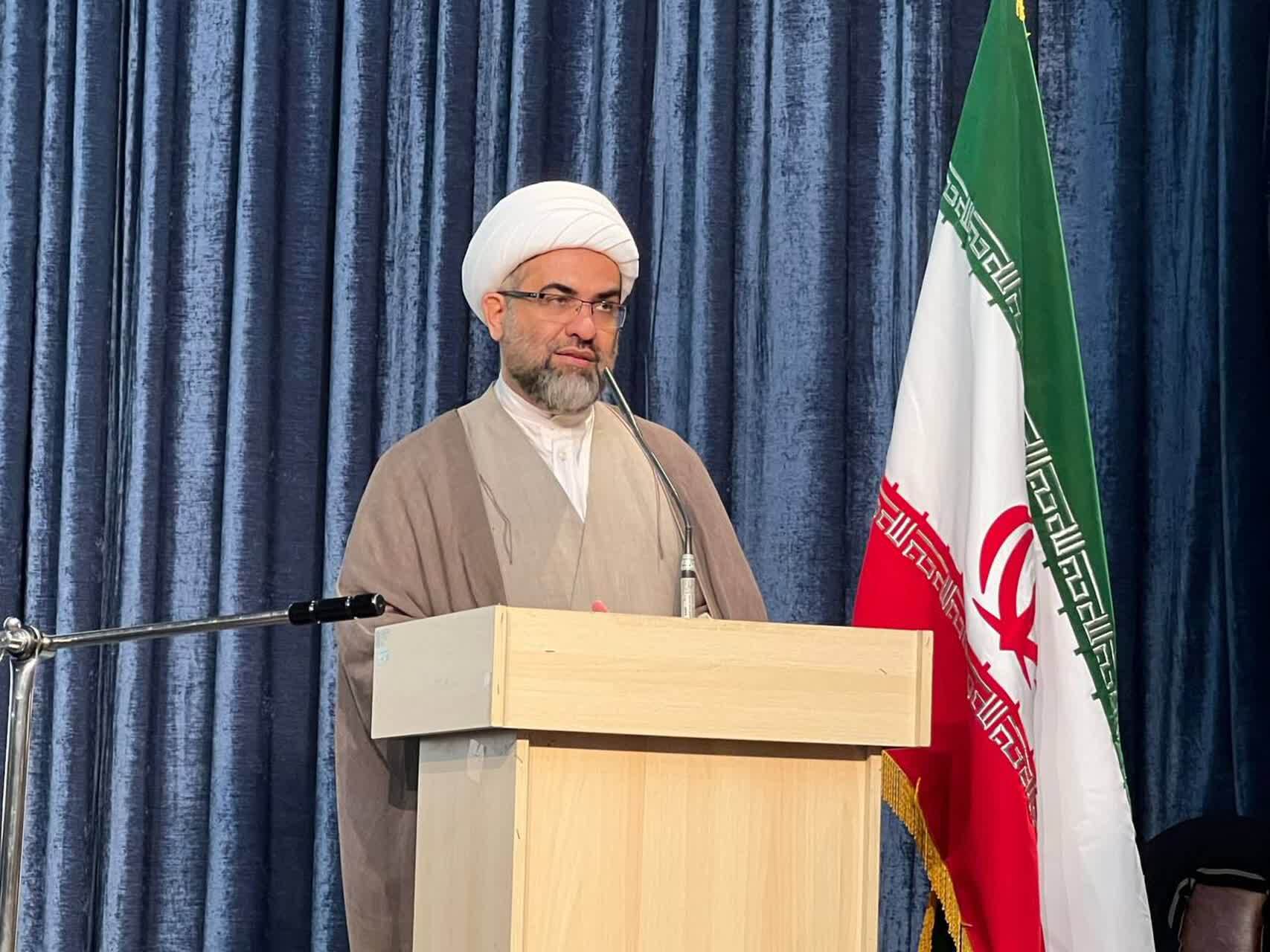 تبیین مؤلفههای «جوانِ تراز انقلاب» در سپاه کردستان تبیین مؤلفههای «جوانِ تراز انقلاب» در سپاه کردستان