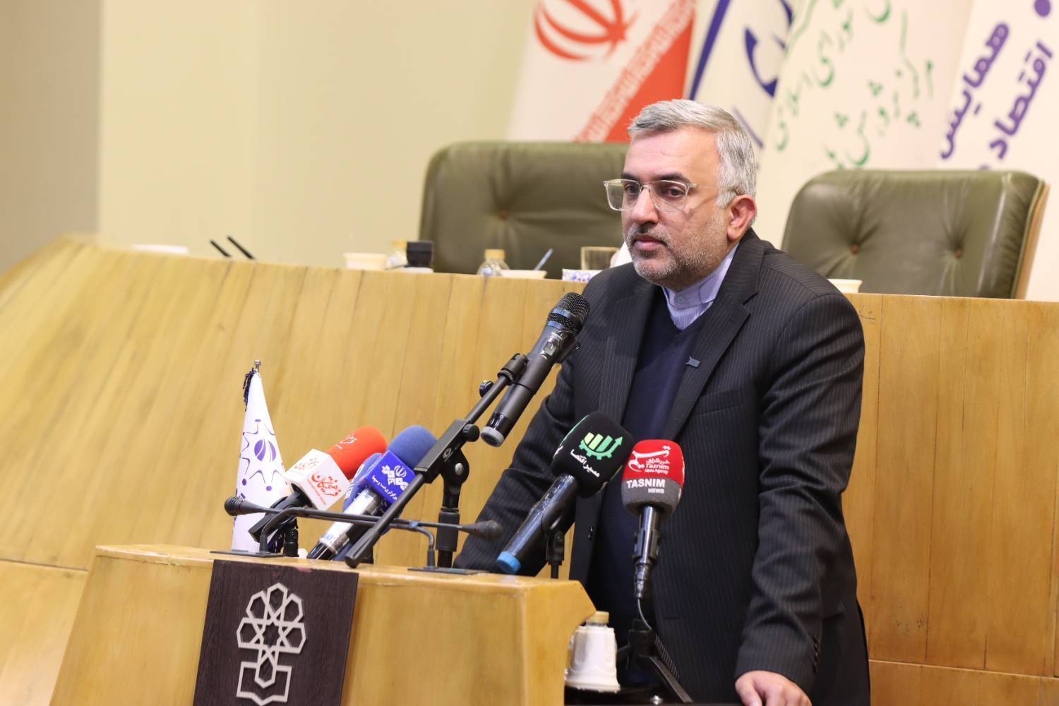 اقتصاد دریامحور صرفاً برای سواحل جنوب نیست/تشکیل کارگروه تخصصی فرش در امور خارجه اقتصاد دریامحور صرفاً برای سواحل جنوب نیست/تشکیل کارگروه تخصصی فرش در امور خارجه