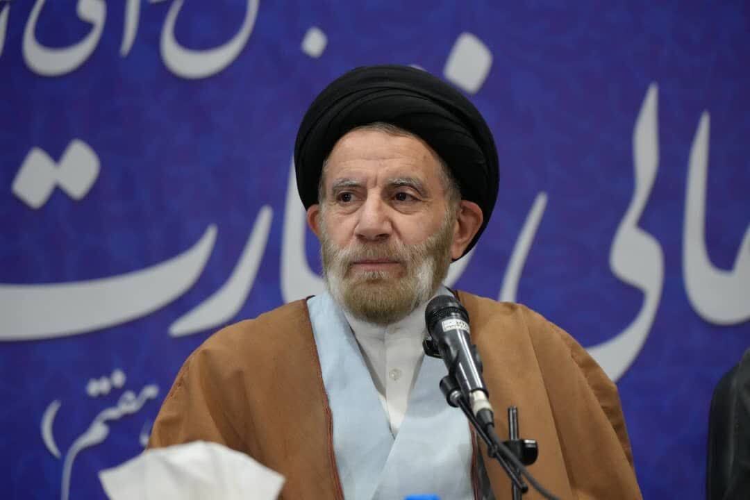 مردم تشنه خدمت بیمنتاند مردم تشنه خدمت بیمنتاند