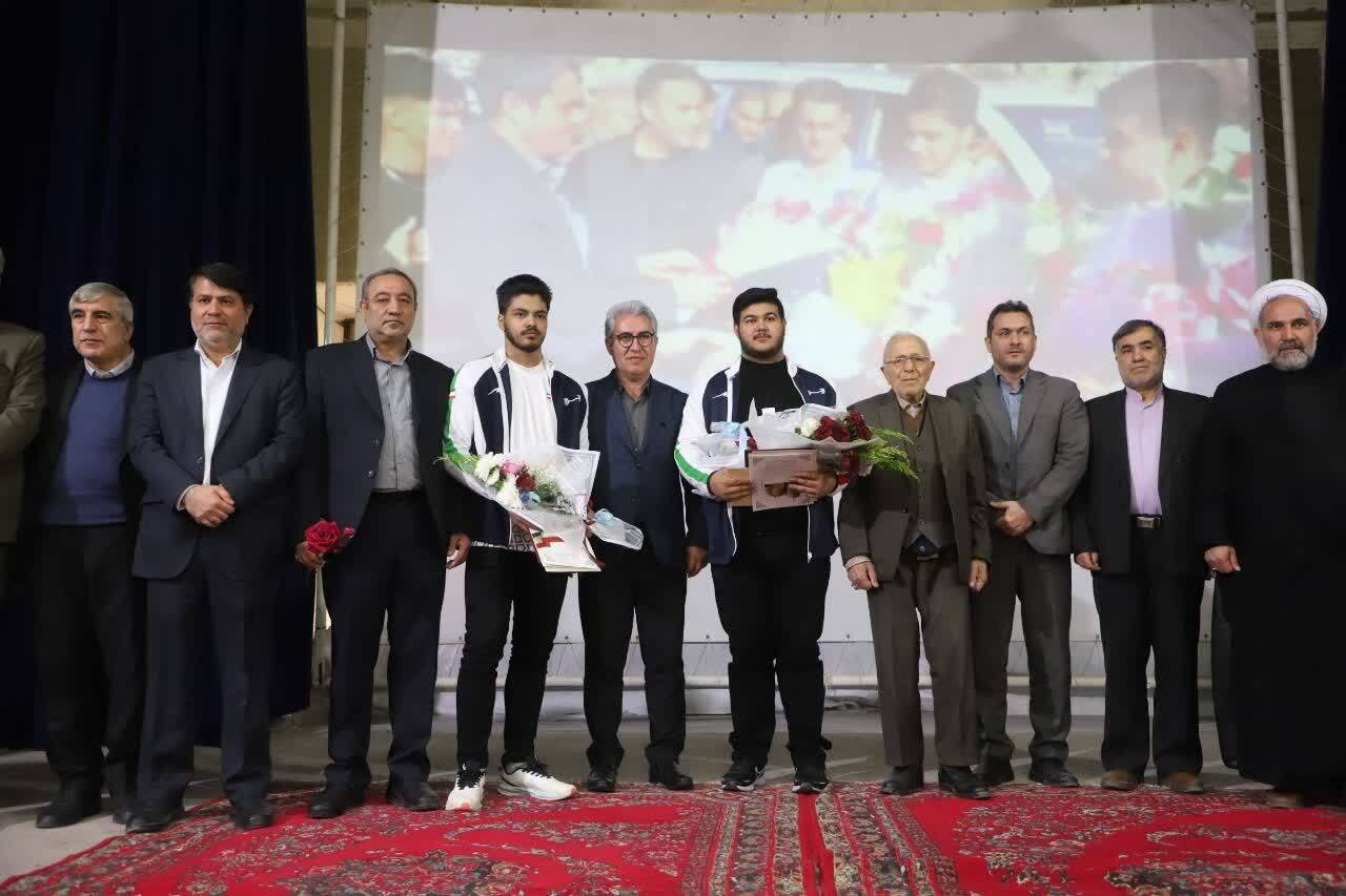 مراسم تجلیل از قهرمانان وزنهبرداری اردبیل برگزار شد مراسم تجلیل از قهرمانان وزنهبرداری اردبیل برگزار شد