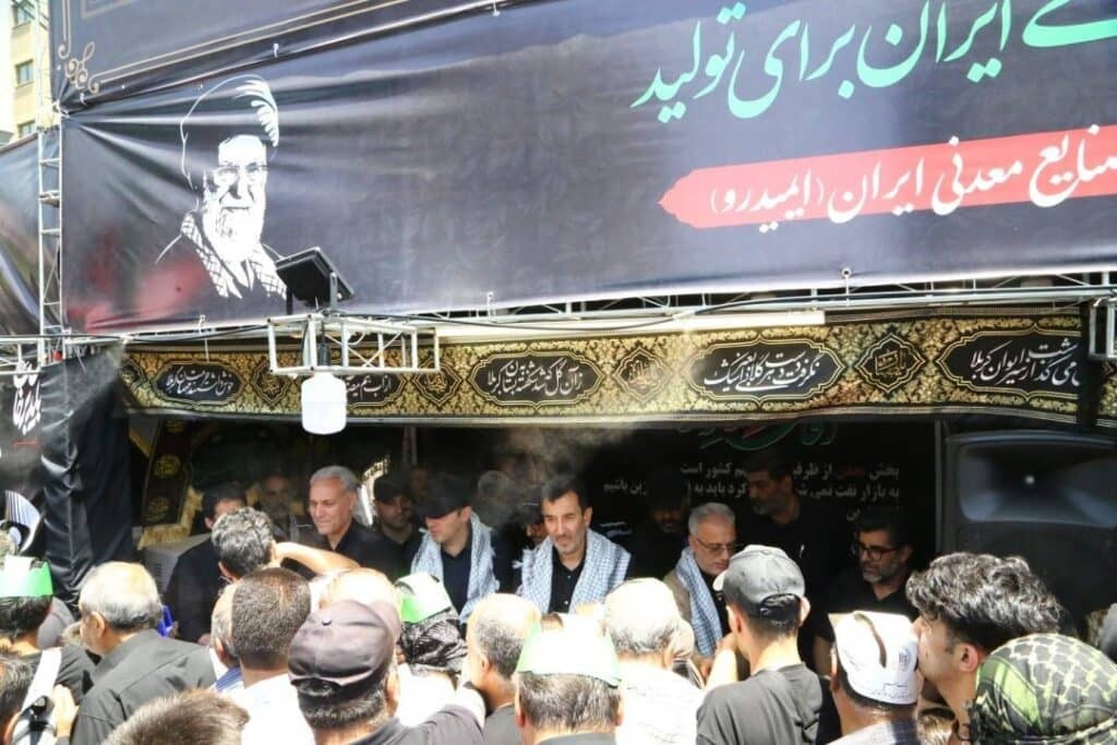  برپایی موکب خدمت‌رسانی به زائران مراسم تشییع رهبر شهید از سوی فولاد شاهرود