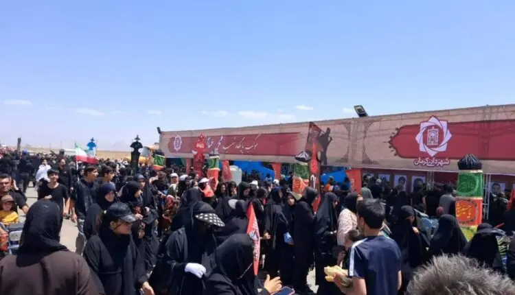 آبرسانی به ۴۷۰ هزار زائر «جاماندگان اربعین» در محور جوپار کرمان آبرسانی به ۴۷۰ هزار زائر «جاماندگان اربعین» در محور جوپار کرمان