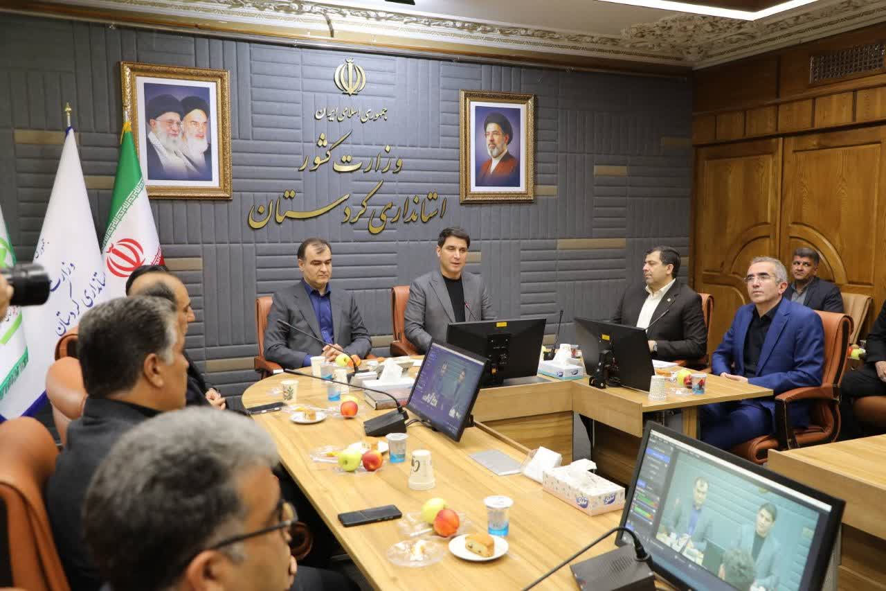 مطالبات حادثهدیدگان انفجار تانکر بدون وقفه پیگیری میشود/ استخدام یکی از فرزندان مطالبات حادثهدیدگان انفجار تانکر بدون وقفه پیگیری میشود/ استخدام یکی از فرزندان